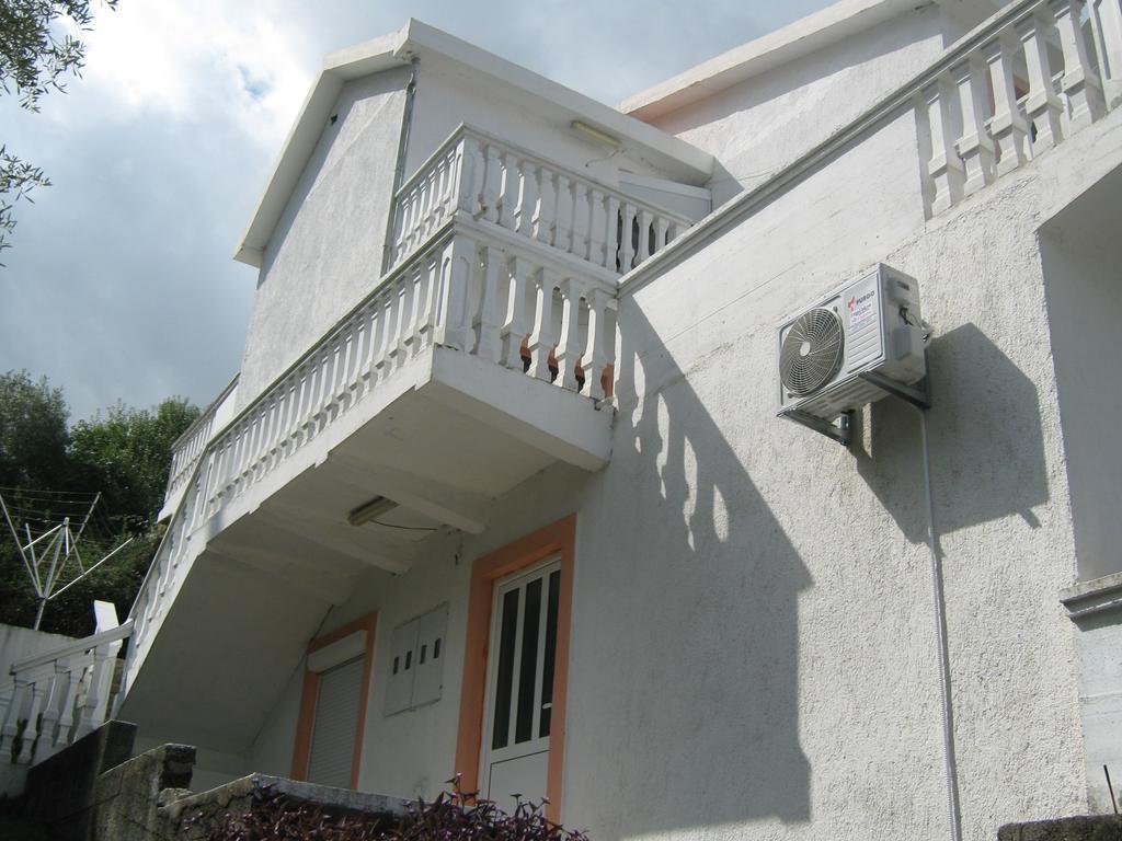 Apartments Ceca Tivat Bagian luar foto