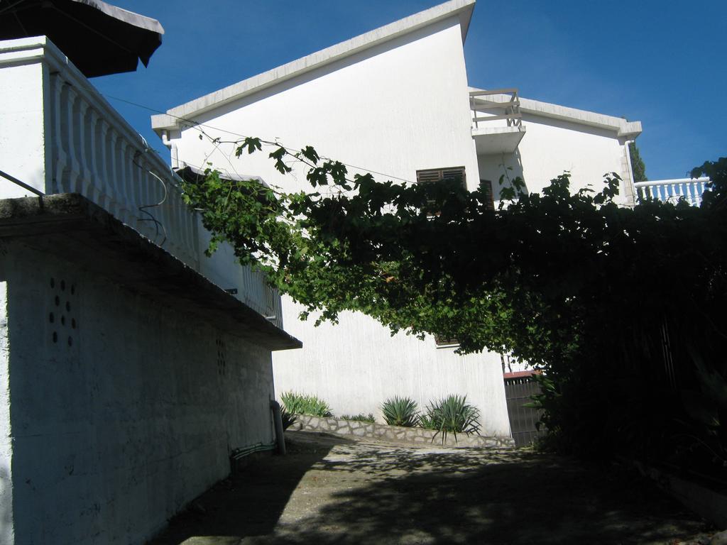 Apartments Ceca Tivat Bagian luar foto