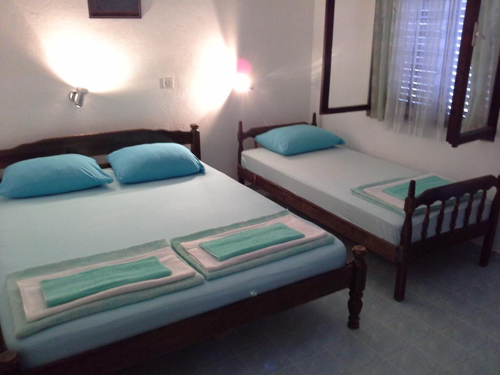 Apartments Ceca Tivat Bagian luar foto