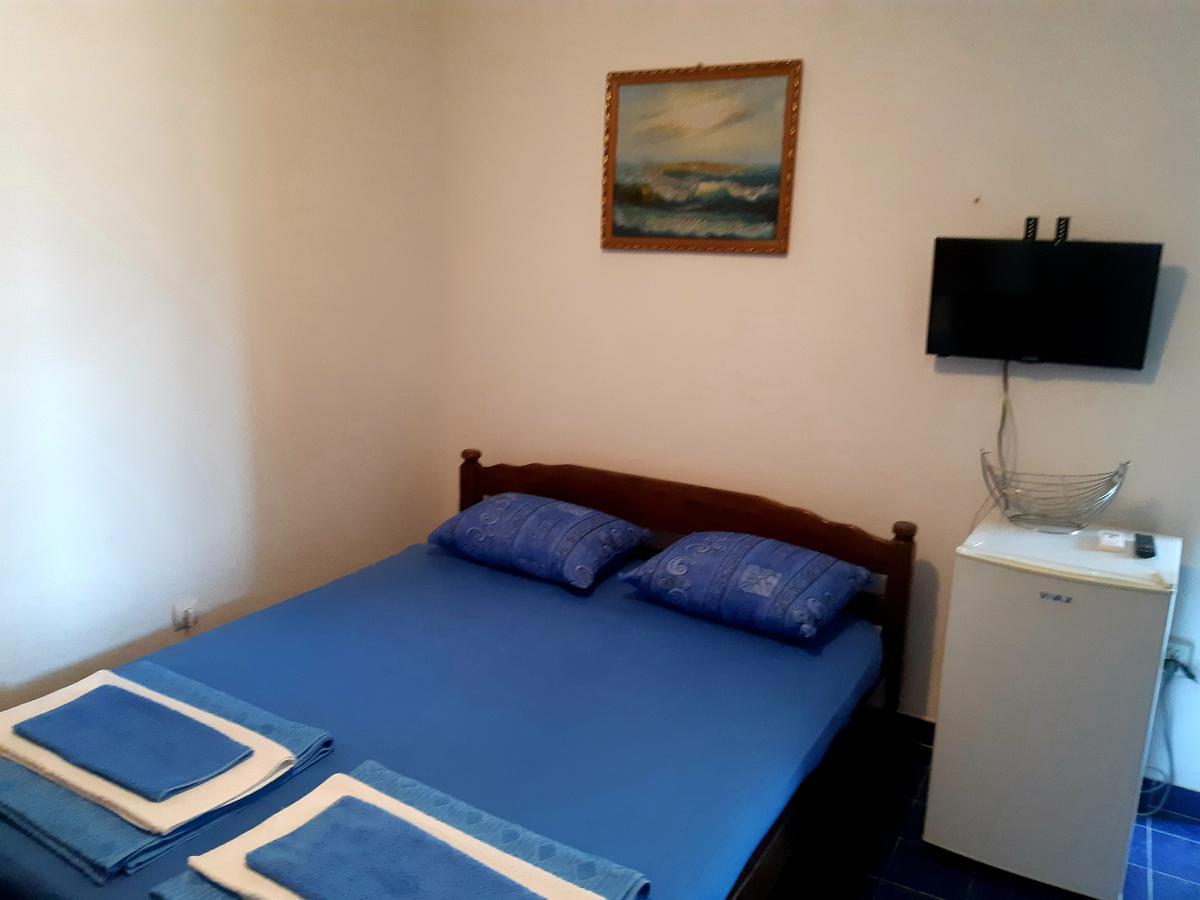 Apartments Ceca Tivat Bagian luar foto