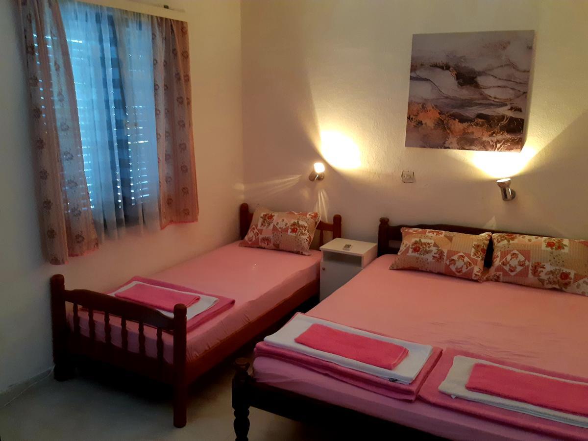 Apartments Ceca Tivat Bagian luar foto