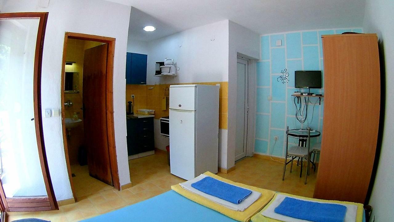 Apartments Ceca Tivat Bagian luar foto