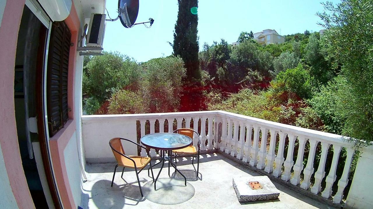 Apartments Ceca Tivat Bagian luar foto