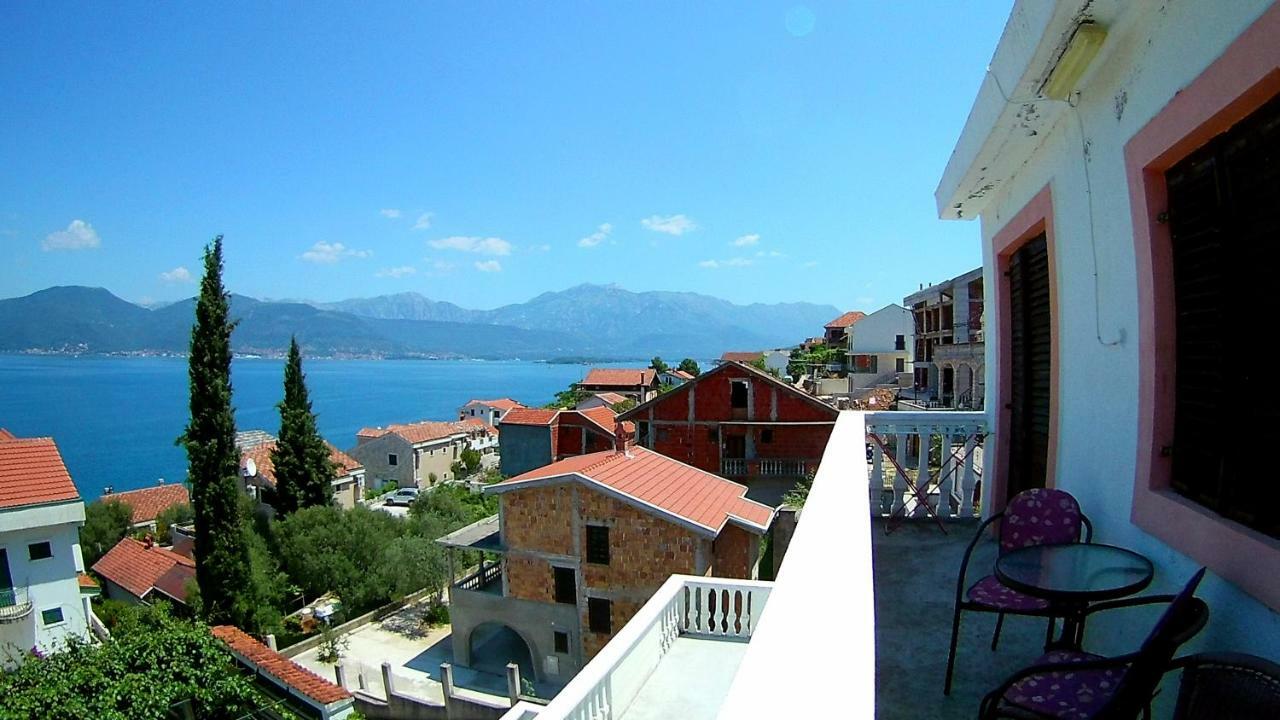 Apartments Ceca Tivat Bagian luar foto