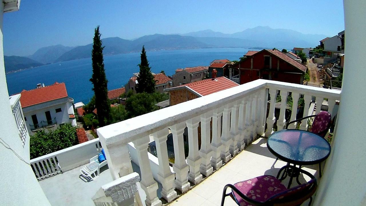 Apartments Ceca Tivat Bagian luar foto
